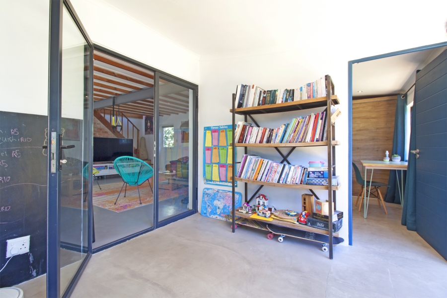 4 Bedroom Property for Sale in Milkwood Park Western Cape